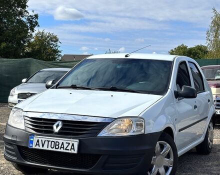 Білий Рено Логан, об'ємом двигуна 1.6 л та пробігом 209 тис. км за 2999 $, фото 1 на Automoto.ua