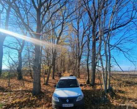 Белый Рено Логан, объемом двигателя 1.4 л и пробегом 240 тыс. км за 3300 $, фото 1 на Automoto.ua