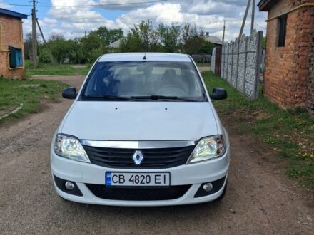Рено Логан 2012 в Прилуках на Automoto.ua Белый Рено Логан, объемом двигателя 1.4 л и пробегом 192 тыс. км за 3900 $, фото 1 на Automoto.ua