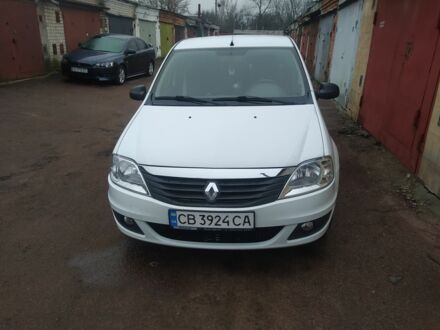 Белый Рено Логан, объемом двигателя 1.5 л и пробегом 130 тыс. км за 5000 $, фото 1 на Automoto.ua
