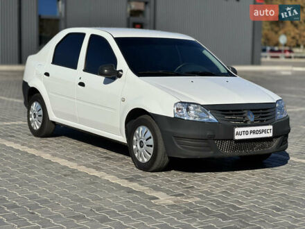 Рено Логан 2012 в Кривом Роге на Automoto.ua Белый Рено Логан, объемом двигателя 1.39 л и пробегом 252 тыс. км за 4300 $, фото 1 на Automoto.ua
