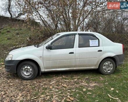 Белый Рено Логан, объемом двигателя 1.39 л и пробегом 246 тыс. км за 3500 $, фото 1 на Automoto.ua