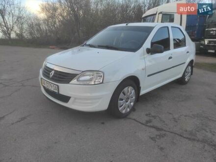 Білий Рено Логан, об'ємом двигуна 1.4 л та пробігом 180 тис. км за 3850 $, фото 1 на Automoto.ua