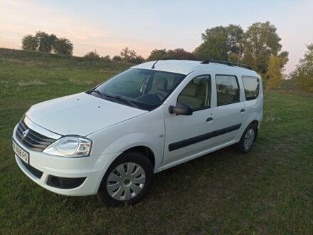 Белый Рено Логан, объемом двигателя 0 л и пробегом 192 тыс. км за 4267 $, фото 1 на Automoto.ua