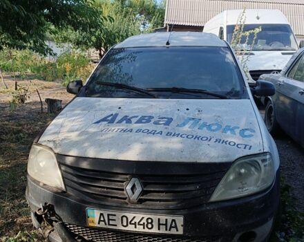 Білий Рено Логан, об'ємом двигуна 1.5 л та пробігом 320 тис. км за 2000 $, фото 1 на Automoto.ua