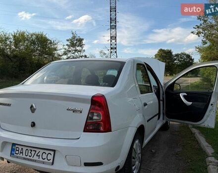Белый Рено Логан, объемом двигателя 1.39 л и пробегом 200 тыс. км за 3200 $, фото 1 на Automoto.ua