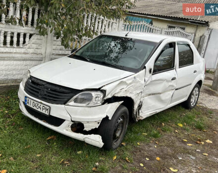 Белый Рено Логан, объемом двигателя 1.39 л и пробегом 250 тыс. км за 2000 $, фото 1 на Automoto.ua