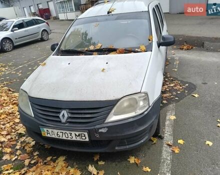 Белый Рено Логан, объемом двигателя 1.6 л и пробегом 400 тыс. км за 3700 $, фото 1 на Automoto.ua