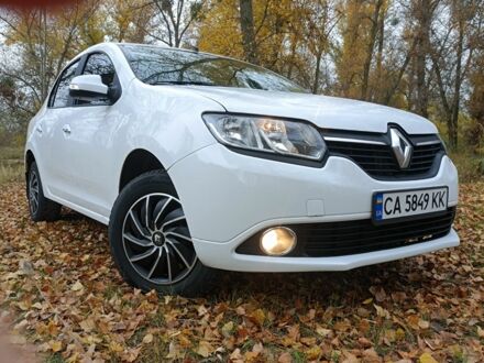 Рено Логан 2013 в Каневе на Automoto.ua Белый Рено Логан, объемом двигателя 1.1 л и пробегом 217 тыс. км за 4850 $, фото 1 на Automoto.ua