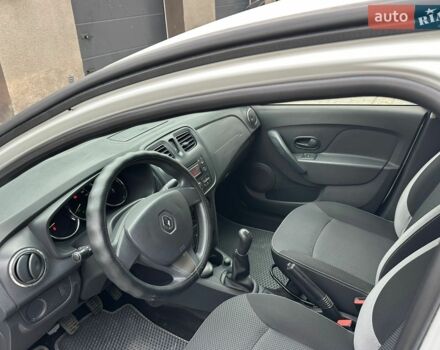 Белый Рено Логан, объемом двигателя 1.5 л и пробегом 80 тыс. км за 7700 $, фото 1 на Automoto.ua