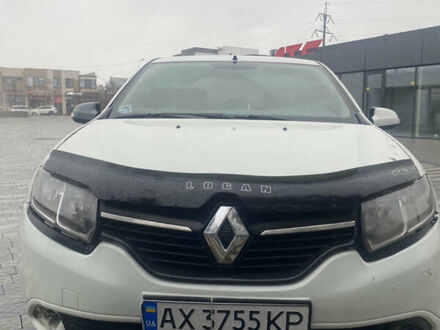Рено Логан 2013 в Ужгороде на Automoto.ua Белый Рено Логан, объемом двигателя 1.15 л и пробегом 210 тыс. км за 3500 $, фото 1 на Automoto.ua
