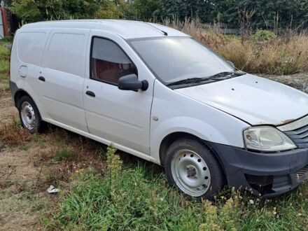 Белый Рено Логан, объемом двигателя 1.6 л и пробегом 220 тыс. км за 2500 $, фото 1 на Automoto.ua