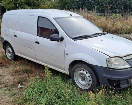 Белый Рено Логан, объемом двигателя 1.6 л и пробегом 220 тыс. км за 2500 $, фото 1 на Automoto.ua