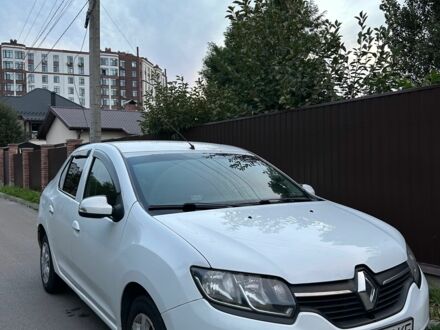 Рено Логан 2013 в Киеве на Automoto.ua Белый Рено Логан, объемом двигателя 1.6 л и пробегом 430 тыс. км за 5000 $, фото 1 на Automoto.ua