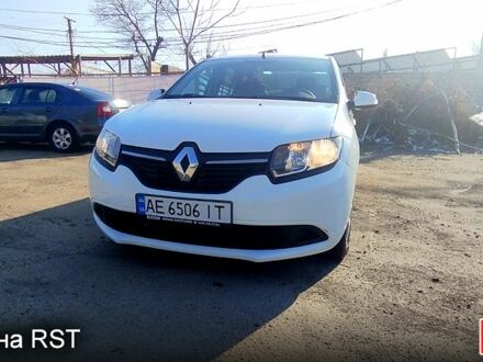 Рено Логан 2013 в Кривом Роге на Automoto.ua Белый Рено Логан, объемом двигателя 1.1 л и пробегом 142 тыс. км за 6000 $, фото 1 на Automoto.ua
