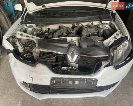 Білий Рено Логан, об'ємом двигуна 1.5 л та пробігом 180 тис. км за 3200 $, фото 1 на Automoto.ua