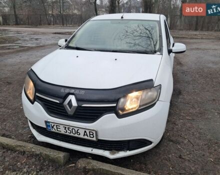 Білий Рено Логан, об'ємом двигуна 1.2 л та пробігом 300 тис. км за 4000 $, фото 1 на Automoto.ua