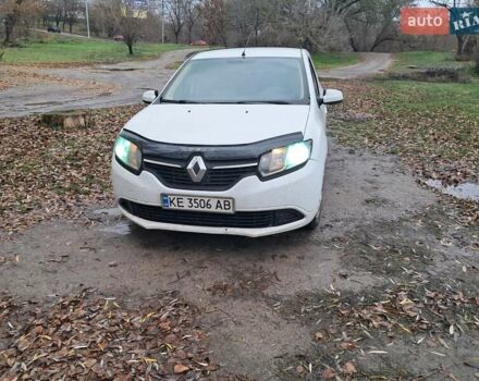 Белый Рено Логан, объемом двигателя 1.2 л и пробегом 300 тыс. км за 5000 $, фото 1 на Automoto.ua