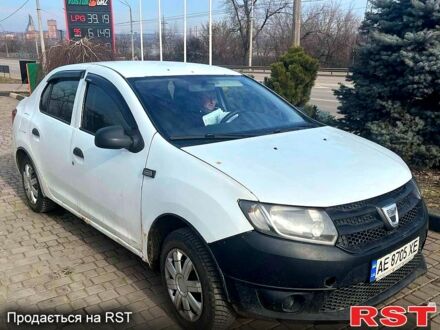 Білий Рено Логан, об'ємом двигуна 1.1 л та пробігом 30000 тис. км за 1750 $, фото 1 на Automoto.ua