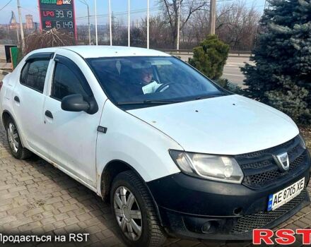 Белый Рено Логан, объемом двигателя 1.1 л и пробегом 30000 тыс. км за 1750 $, фото 1 на Automoto.ua