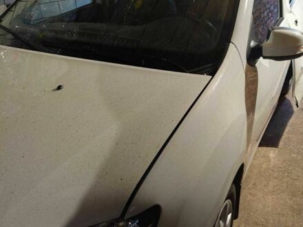 Белый Рено Логан, объемом двигателя 1.2 л и пробегом 1000 тыс. км за 1600 $, фото 1 на Automoto.ua