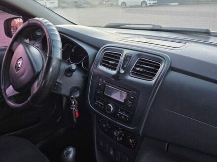 Білий Рено Логан, об'ємом двигуна 1.46 л та пробігом 320 тис. км за 5700 $, фото 1 на Automoto.ua