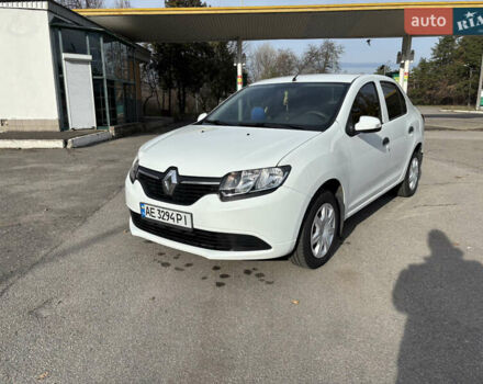 Белый Рено Логан, объемом двигателя 1.2 л и пробегом 180 тыс. км за 5800 $, фото 1 на Automoto.ua