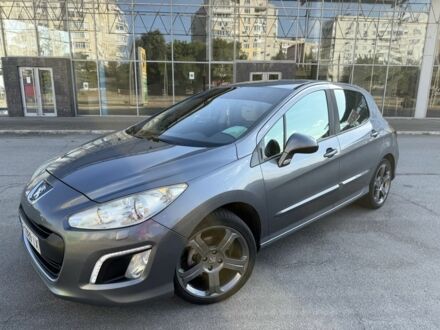 Білий Рено Логан, об'ємом двигуна 1.2 л та пробігом 250 тис. км за 4709 $, фото 1 на Automoto.ua