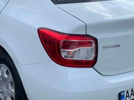 Рено Логан 2015 у Тернополі на Automoto.ua Білий Рено Логан, об'ємом двигуна 1.2 л та пробігом 170 тис. км за 3900 $, фото 1 на Automoto.ua