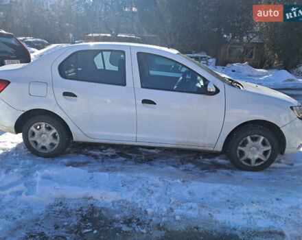 Белый Рено Логан, объемом двигателя 1.15 л и пробегом 225 тыс. км за 3799 $, фото 1 на Automoto.ua