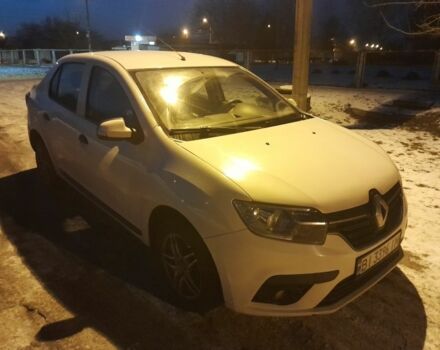 Белый Рено Логан, объемом двигателя 1.1 л и пробегом 300 тыс. км за 3900 $, фото 1 на Automoto.ua