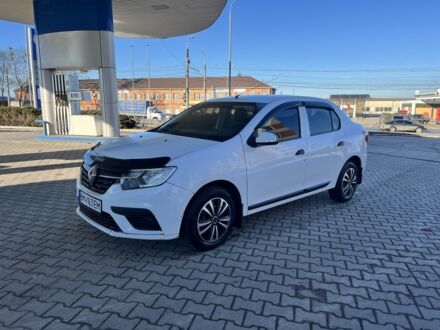Белый Рено Логан, объемом двигателя 1.1 л и пробегом 270 тыс. км за 3800 $, фото 1 на Automoto.ua