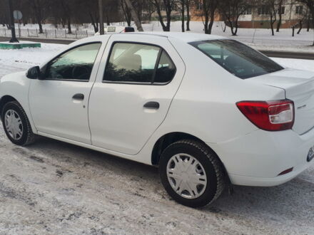 Білий Рено Логан, об'ємом двигуна 1.5 л та пробігом 52 тис. км за 7950 $, фото 1 на Automoto.ua