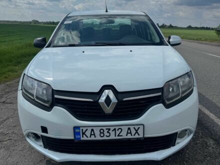 Білий Рено Логан, об'ємом двигуна 1.2 л та пробігом 300 тис. км за 3999 $, фото 1 на Automoto.ua