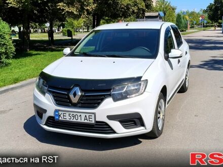 Белый Рено Логан, объемом двигателя 1.1 л и пробегом 212 тыс. км за 5200 $, фото 1 на Automoto.ua