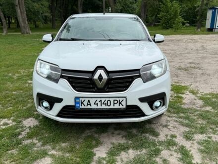 Белый Рено Логан, объемом двигателя 1.1 л и пробегом 323 тыс. км за 4578 $, фото 1 на Automoto.ua