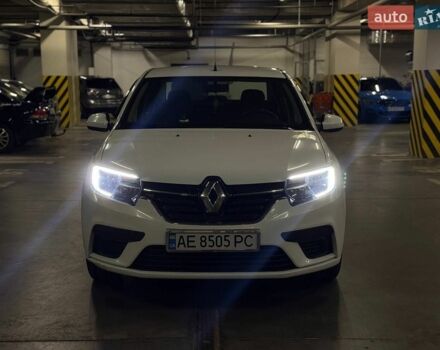 Білий Рено Логан, об'ємом двигуна 1.15 л та пробігом 172 тис. км за 5499 $, фото 1 на Automoto.ua