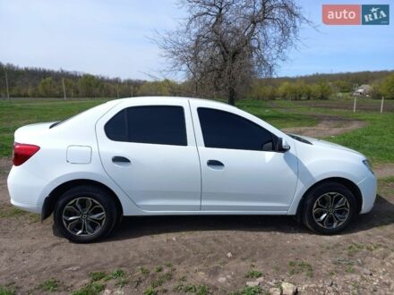 Белый Рено Логан, объемом двигателя 1.46 л и пробегом 87 тыс. км за 8549 $, фото 1 на Automoto.ua
