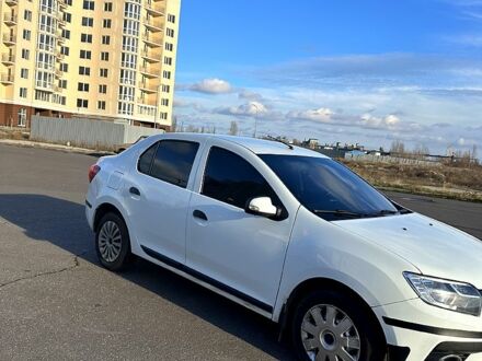 Рено Логан 2017 в Николаеве на Automoto.ua Белый Рено Логан, объемом двигателя 15 л и пробегом 186 тыс. км за 6800 $, фото 1 на Automoto.ua