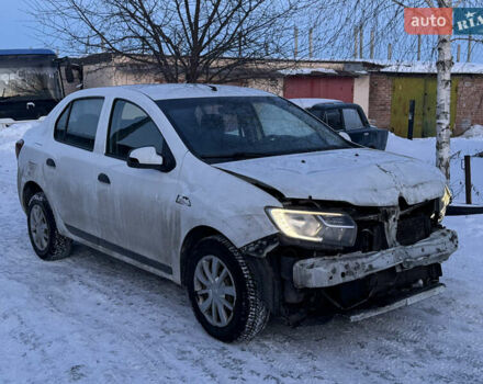 Белый Рено Логан, объемом двигателя 1.5 л и пробегом 230 тыс. км за 3350 $, фото 1 на Automoto.ua