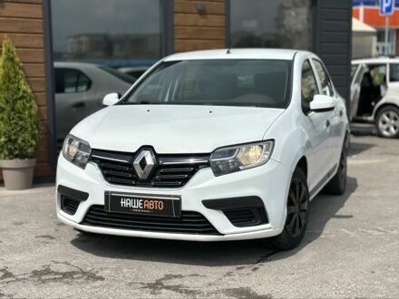 Рено Логан 2017 в Червонограде на Automoto.ua Белый Рено Логан, объемом двигателя 1.2 л и пробегом 137 тыс. км за 5499 $, фото 1 на Automoto.ua