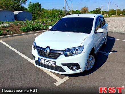 Белый Рено Логан, объемом двигателя 1.5 л и пробегом 186 тыс. км за 8800 $, фото 1 на Automoto.ua