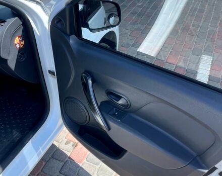 Білий Рено Логан, об'ємом двигуна 1.5 л та пробігом 258 тис. км за 7700 $, фото 1 на Automoto.ua