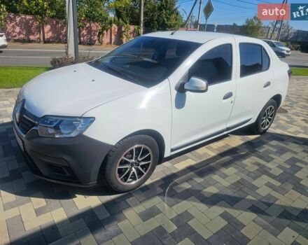 Белый Рено Логан, объемом двигателя 1.15 л и пробегом 270 тыс. км за 3500 $, фото 1 на Automoto.ua