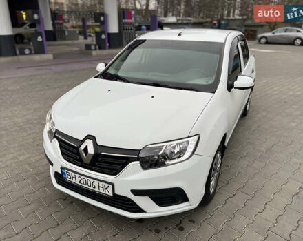 Белый Рено Логан, объемом двигателя 1.14 л и пробегом 140 тыс. км за 7950 $, фото 1 на Automoto.ua
