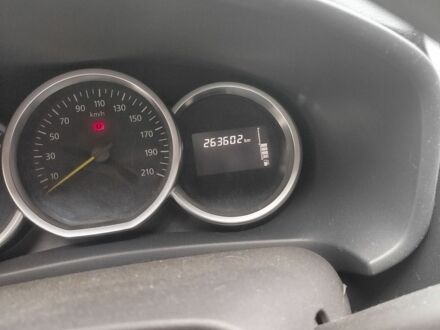 Білий Рено Логан, об'ємом двигуна 1 л та пробігом 263 тис. км за 5200 $, фото 1 на Automoto.ua