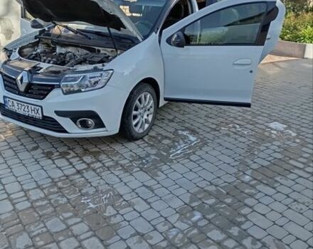 Белый Рено Логан, объемом двигателя 1 л и пробегом 260 тыс. км за 4500 $, фото 1 на Automoto.ua