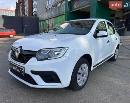 Белый Рено Логан, объемом двигателя 1 л и пробегом 231 тыс. км за 5000 $, фото 1 на Automoto.ua