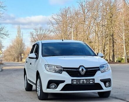 Белый Рено Логан, объемом двигателя 1.5 л и пробегом 88 тыс. км за 7900 $, фото 1 на Automoto.ua