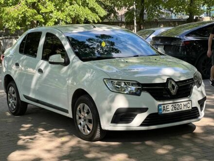 Рено Логан 2018 в Днепре (Днепропетровске) на Automoto.ua Белый Рено Логан, объемом двигателя 1.5 л и пробегом 220 тыс. км за 6350 $, фото 1 на Automoto.ua
